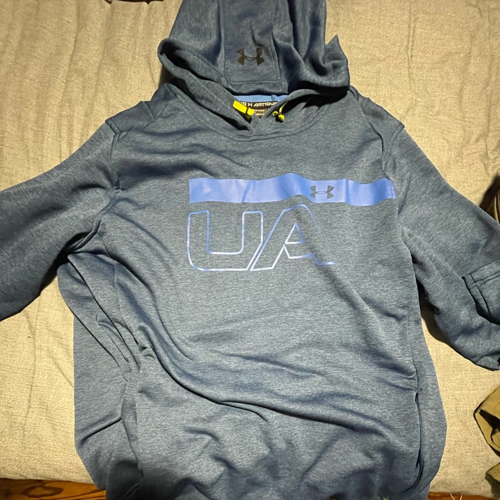 Under Armour Blue Sweatshirt Hoodie with zipper pockets